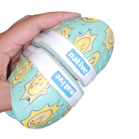 Native Shoes - Picture 3 of 7